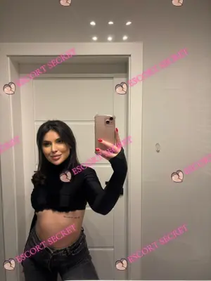 Amelia - Thumbnail 9